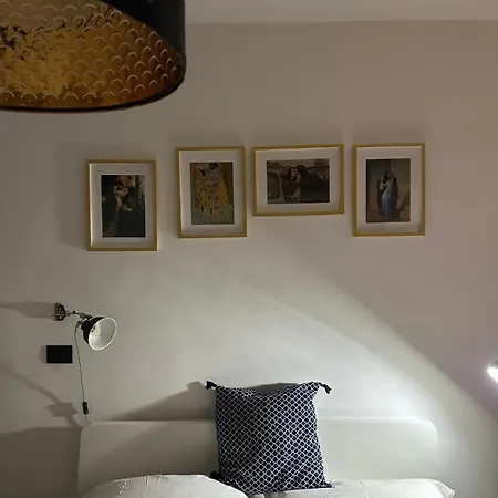 Apartment Art Palace & Story Center