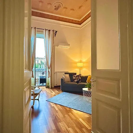 Art Palace & Story Center Apartment *